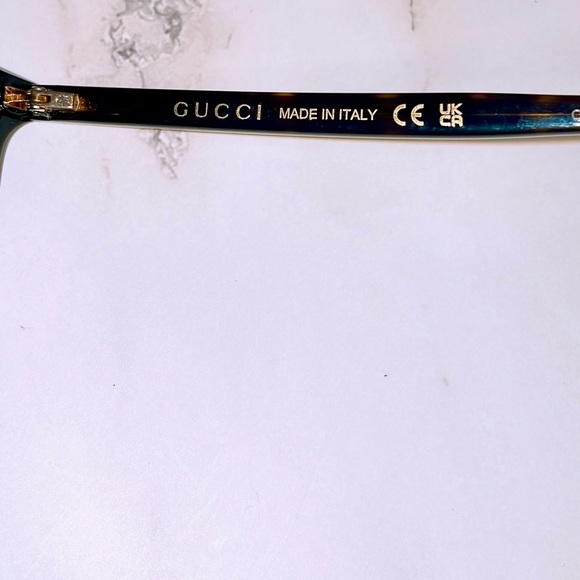 Gucci Avana Green Sunglasses with case and dust bag - Picture 5 of 8